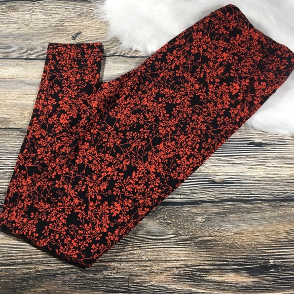 LuLaRoe Red Floral Print TC - Picture 1 of 4